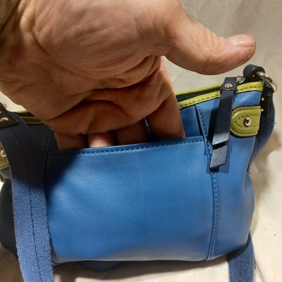 Coach crossbody - Picture 8 of 11